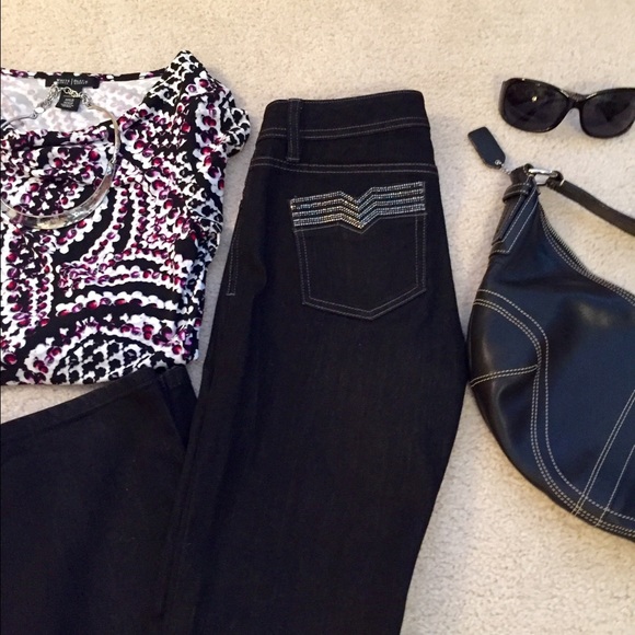 Dressy WHBM black Jean. Sz0 33 inseam. Beautiful !