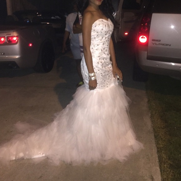 Beautiful Prom Dress - Picture 1 of 1