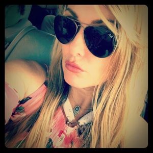 Meet your Posher, Misty