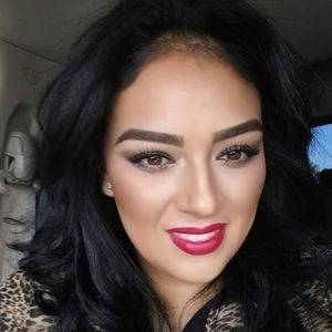 Meet your Posher, Maira