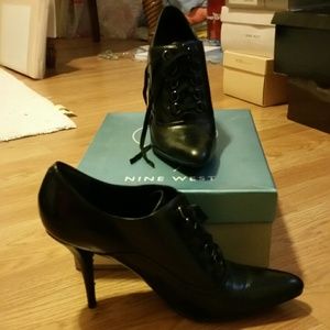 Nine west,  tie booties