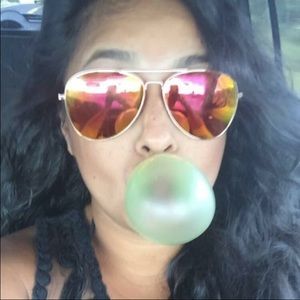 Meet your Posher, Lupe