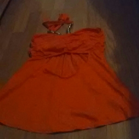 Strapless - Picture 2 of 2