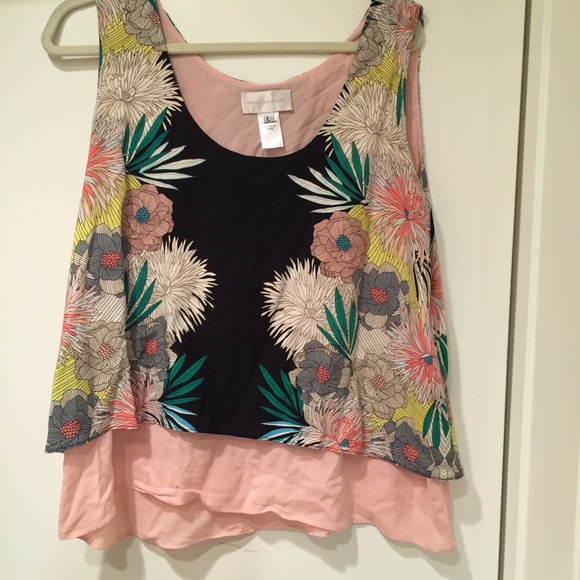 Woman's Anthropolgie tank top