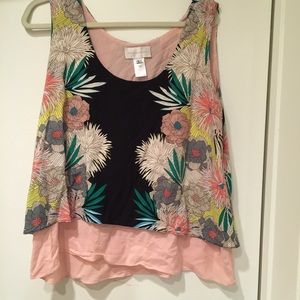 Woman's Anthropolgie tank top