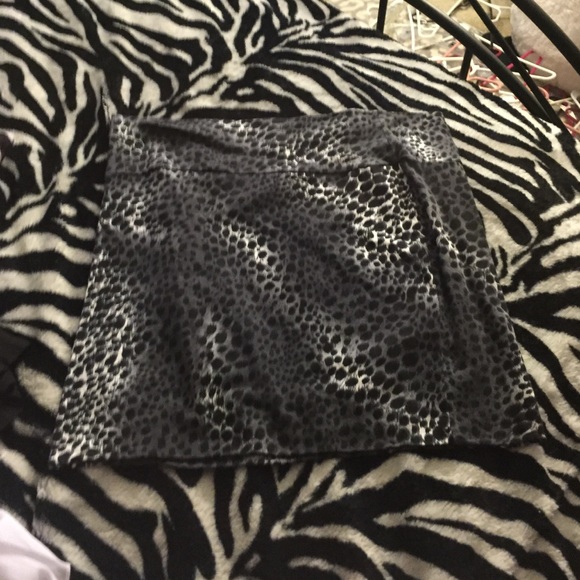Leopard print mini skirt