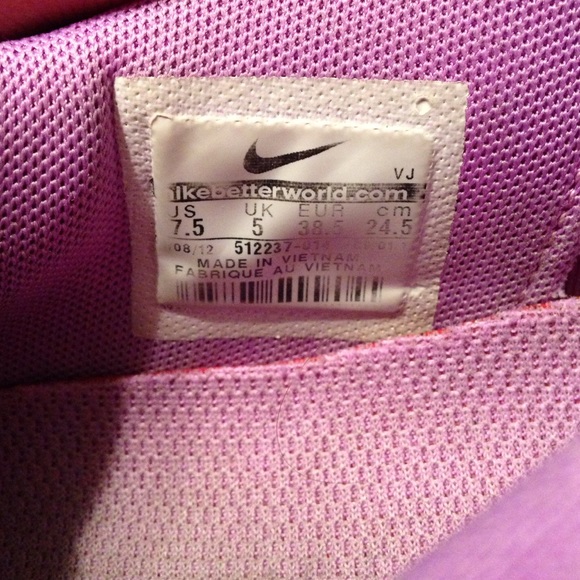 shoes - Picture 2 of 2