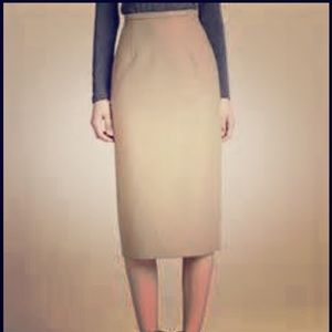 Chic Ann Taylor LOFT long beige Pencil Skirt!!