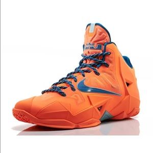 Nike Air Max Lebron XI Atomic Orange size 14 Men's
