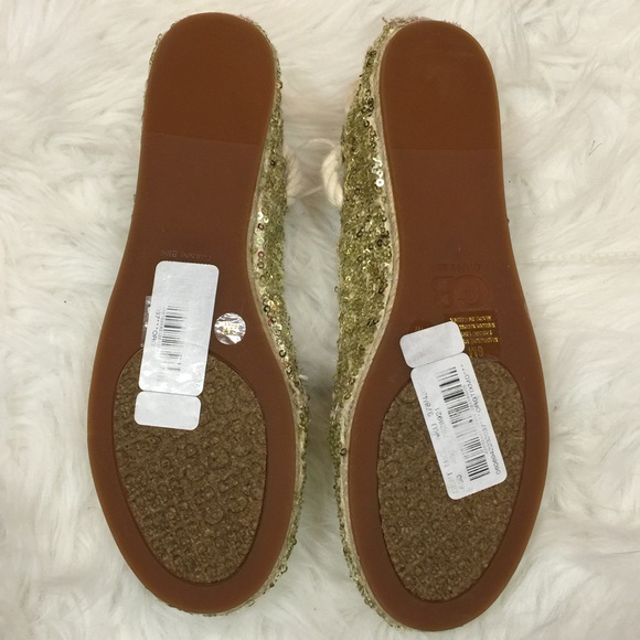 🚫SOLD🚫Gianni Bini Gold sequin flats - Picture 3 of 3