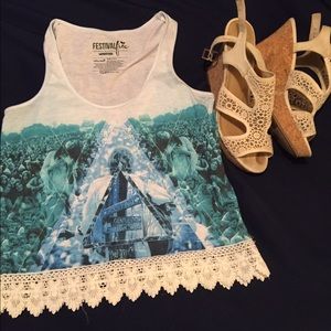 Lace trim Crop Top
