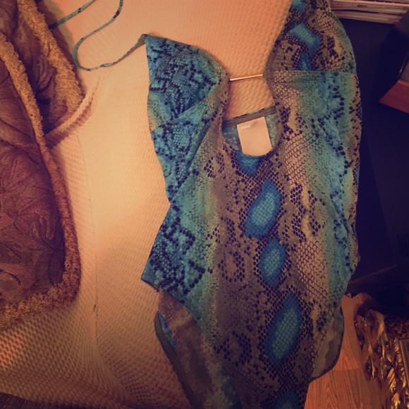 Size 4 one piece swimsuit