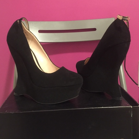 Bamboo moon heels