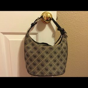 Dooney & Bourke purse