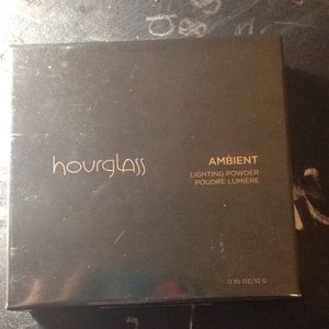 hourglass lighting powder