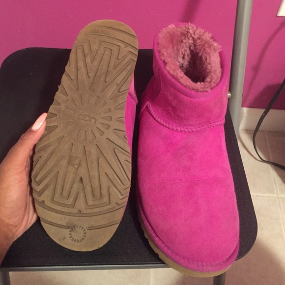 Purple uggs - Picture 2 of 3