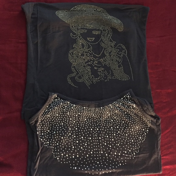 Tank top bundle (1/$6, 2/$11) - Picture 4 of 4