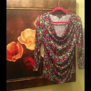 Floral scoop neck top