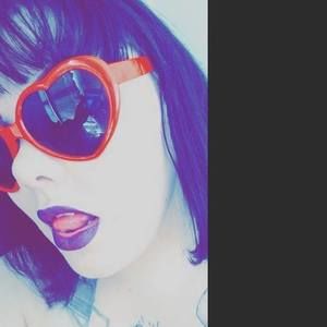 Meet your Posher, Carly