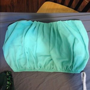 Strapless turquoise tube top
