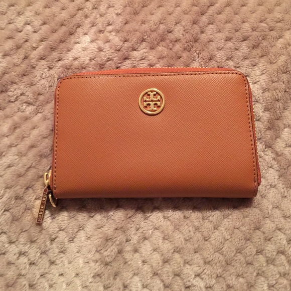 Tory Burch Handbags - Small Tory Burch wallet