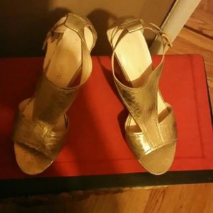 For sale  gorgeous shoe