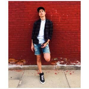 Meet your Posher, Christopher