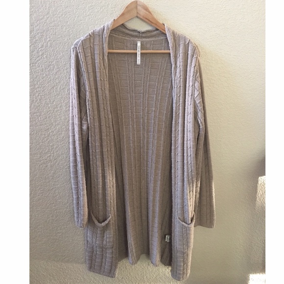 Long cardigan sweater