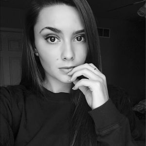 Meet your Posher, Lexi