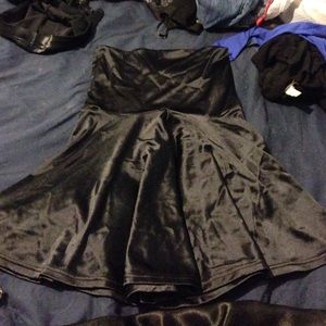 Nylon dress/high-waist skirt