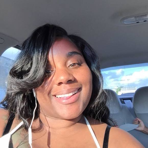 Meet your Posher, Danyell - Picture 1 of 1