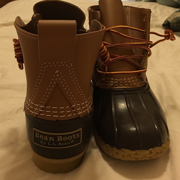 Brand new L.L Bean Bean Boots - Picture 2 of 4