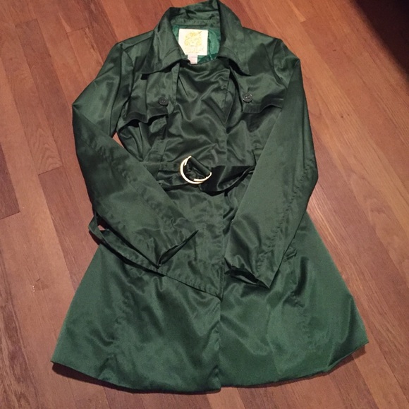 Grass Green trench