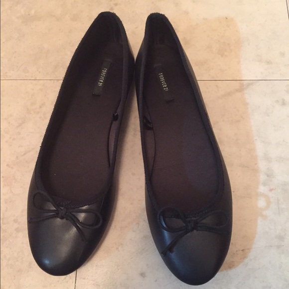 Black ballet flats