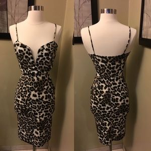 ❌SOLD❌Cut-Out Plunge Leopard Midi Dress