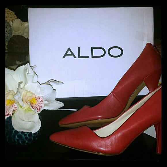 New in box Aldo red leather point toe pumps