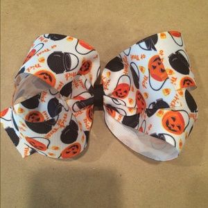 Halloween  hair bow NEW