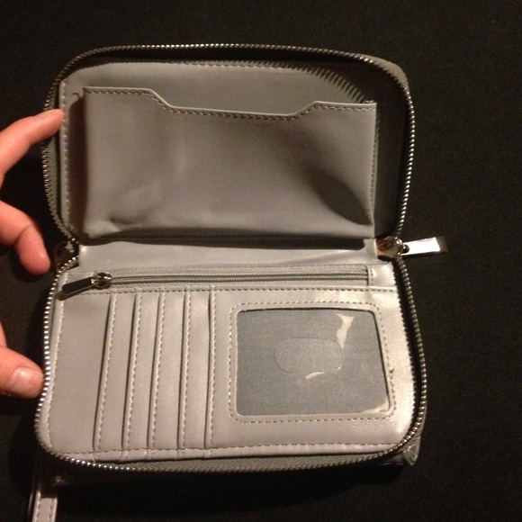 Wristlet/Wallet - Picture 3 of 3