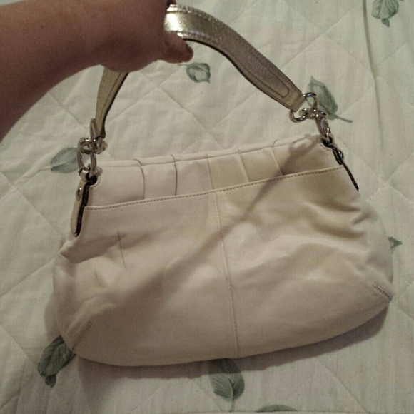 Coach - Picture 2 of 4