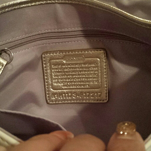 Coach - Picture 3 of 4