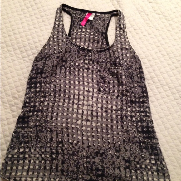 Top - Picture 2 of 2