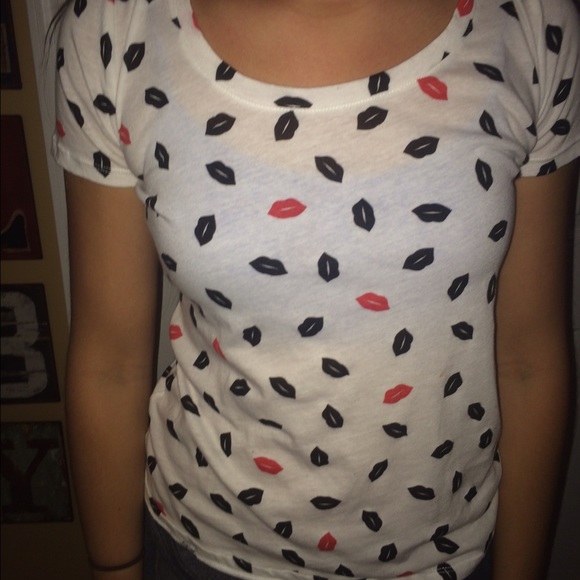 Graphic tee