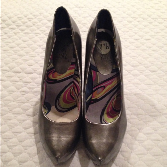 Metallic heels - Picture 2 of 4