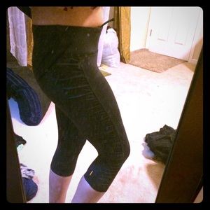 Lucy black ruched side yoga crops. Small. 😎