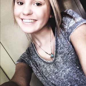 Meet your Posher, Abbie