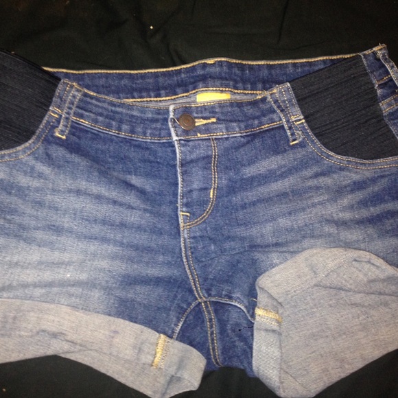 Old Navy Maternity Shorts
