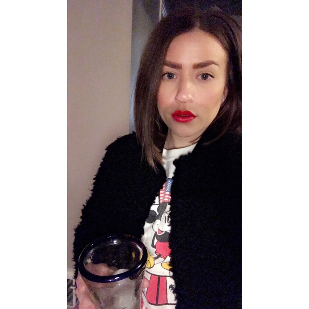 Meet your Posher, Olivia