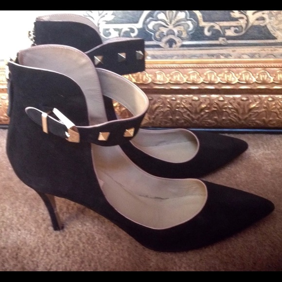 💯AUTH  BLACK VALENTINO ROCKSTUD 👠SOLD👠 - Picture 2 of 4