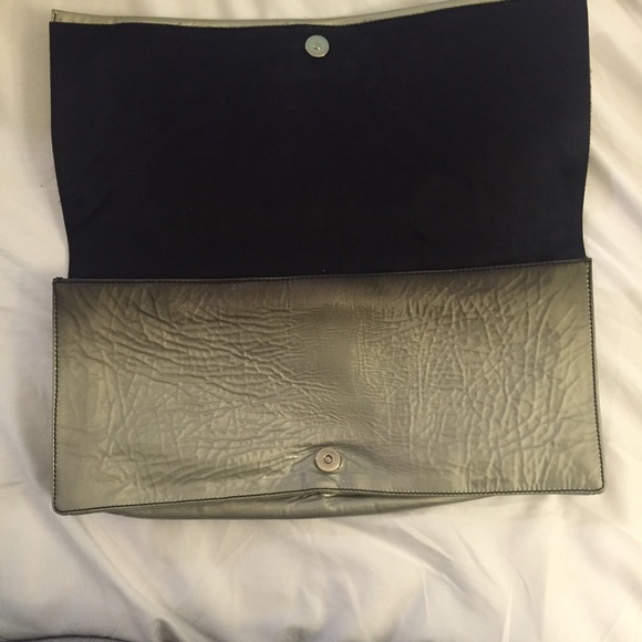 Prada large clutch - Picture 2 of 4