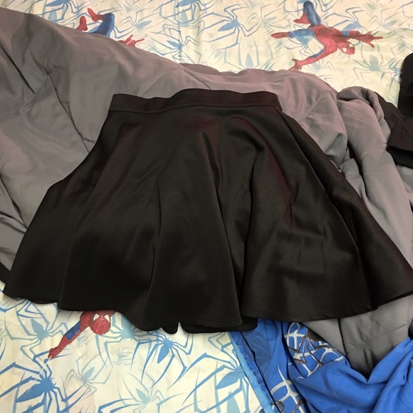 Black skater girl skirt